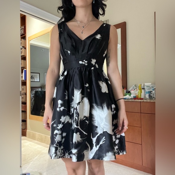 Black and White Floral Print Cocktail Dress - Picture 2 of 5